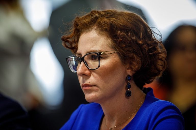 104723970-pa-brasilia-df-18-10-2023-cpmi-8-de-janeiro-no-senado-federal-carla-zambelli-e-a-u